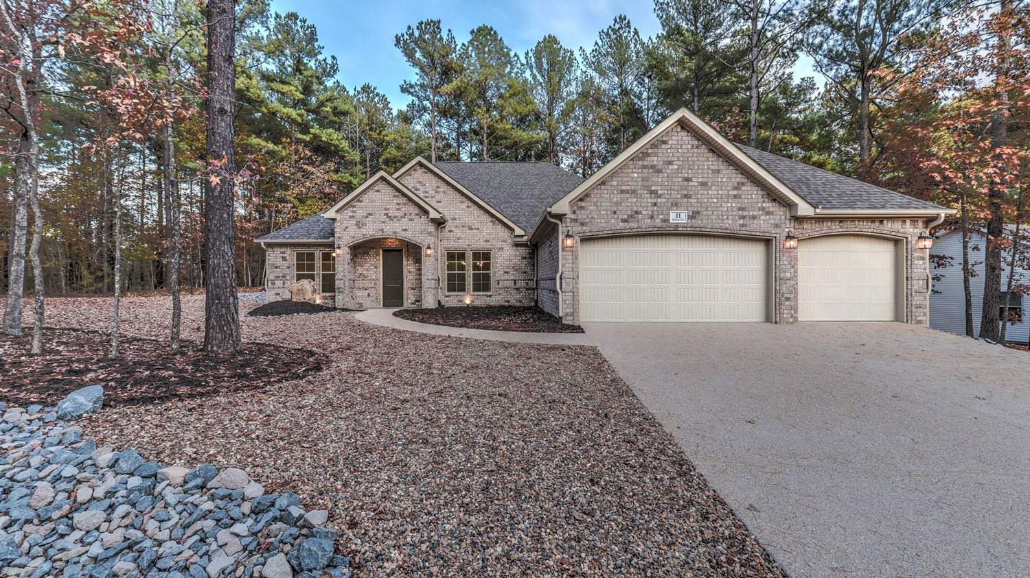 Home Builders Build a Home in Hot Springs Village, Arkansas